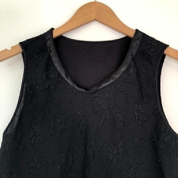 VINTAGE VTG VANITY FAIR Solid Black Textured Floral Semi Sheer Tank Top Small SM - Picture 2 of 7